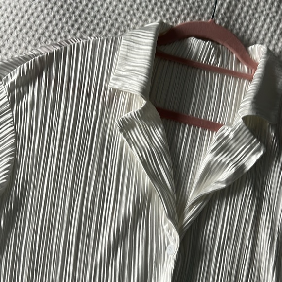 White Lounge Set - Picture 3 of 9